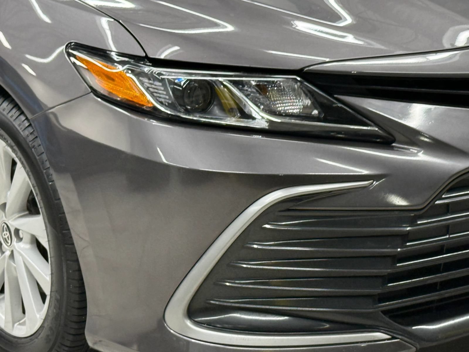 Used 2022 Toyota Camry LE FWD image 6
