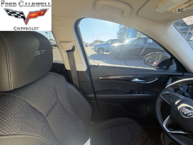 Used 2023 Buick Envision Preferred FWD image 15