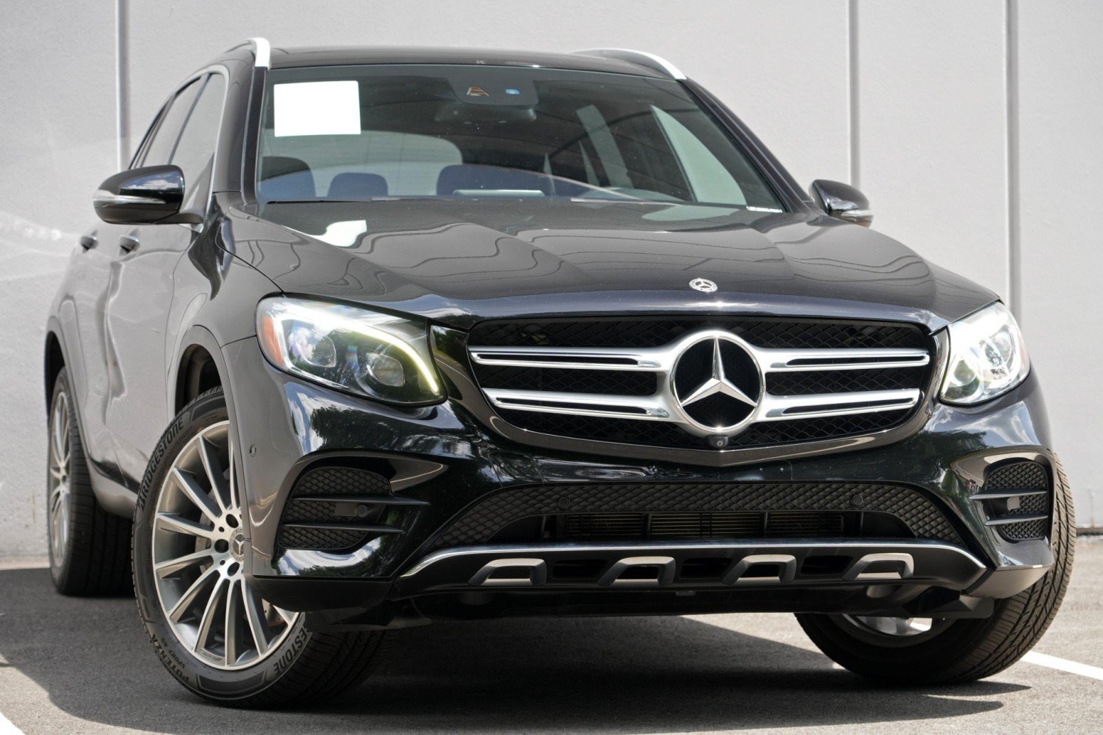 Used 2018 Mercedes-Benz GLC 350e 4MATIC image 2