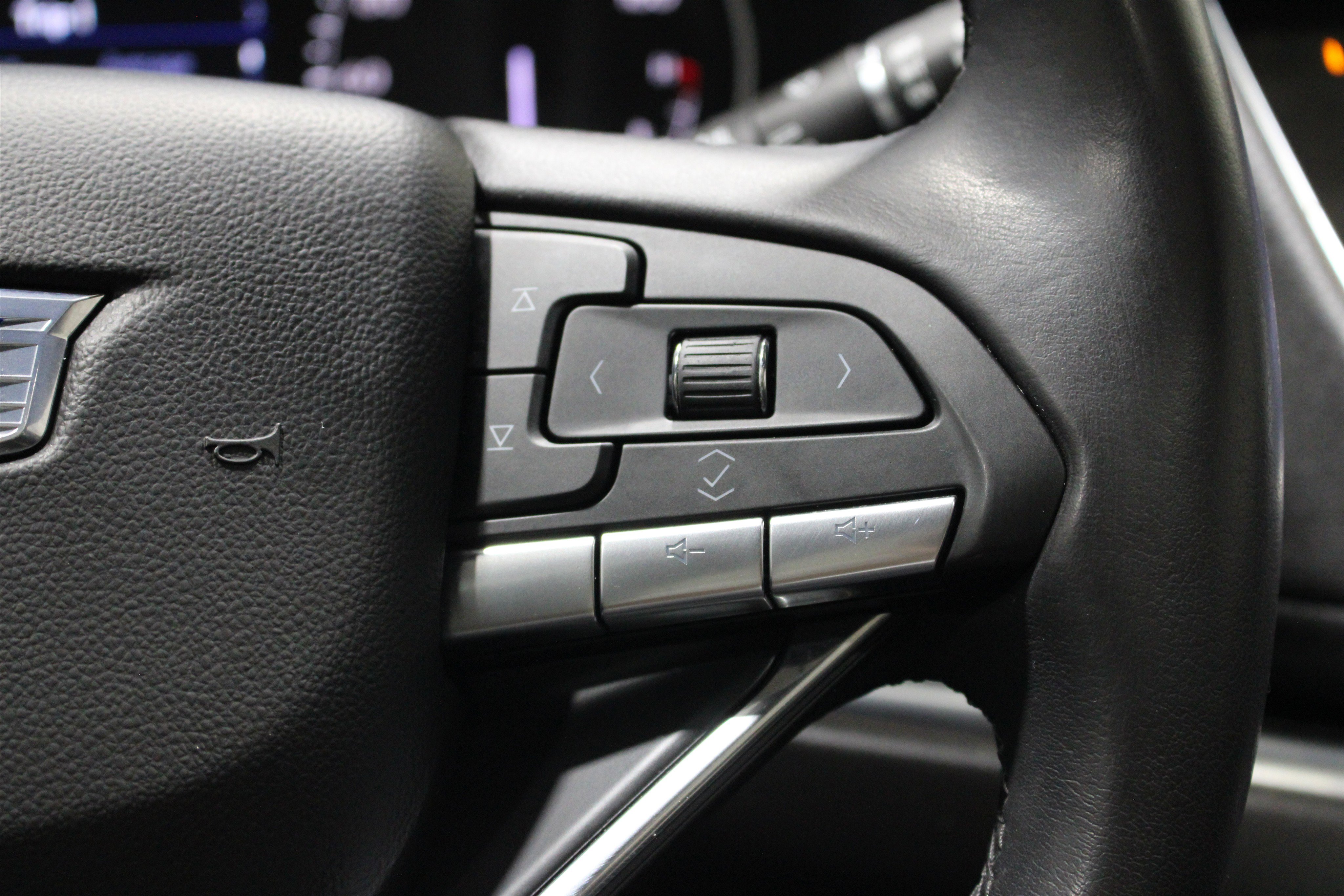 Certified 2024 Cadillac XT6 Luxury image 14