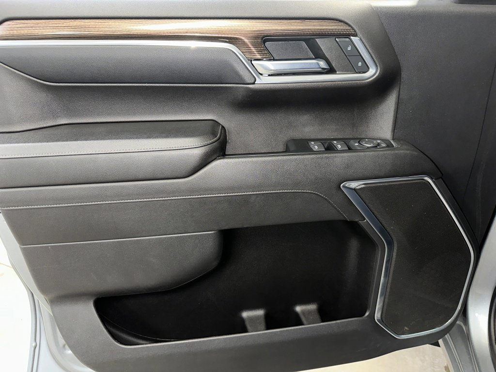 Used 2023 Chevrolet Silverado 1500 LT image 4