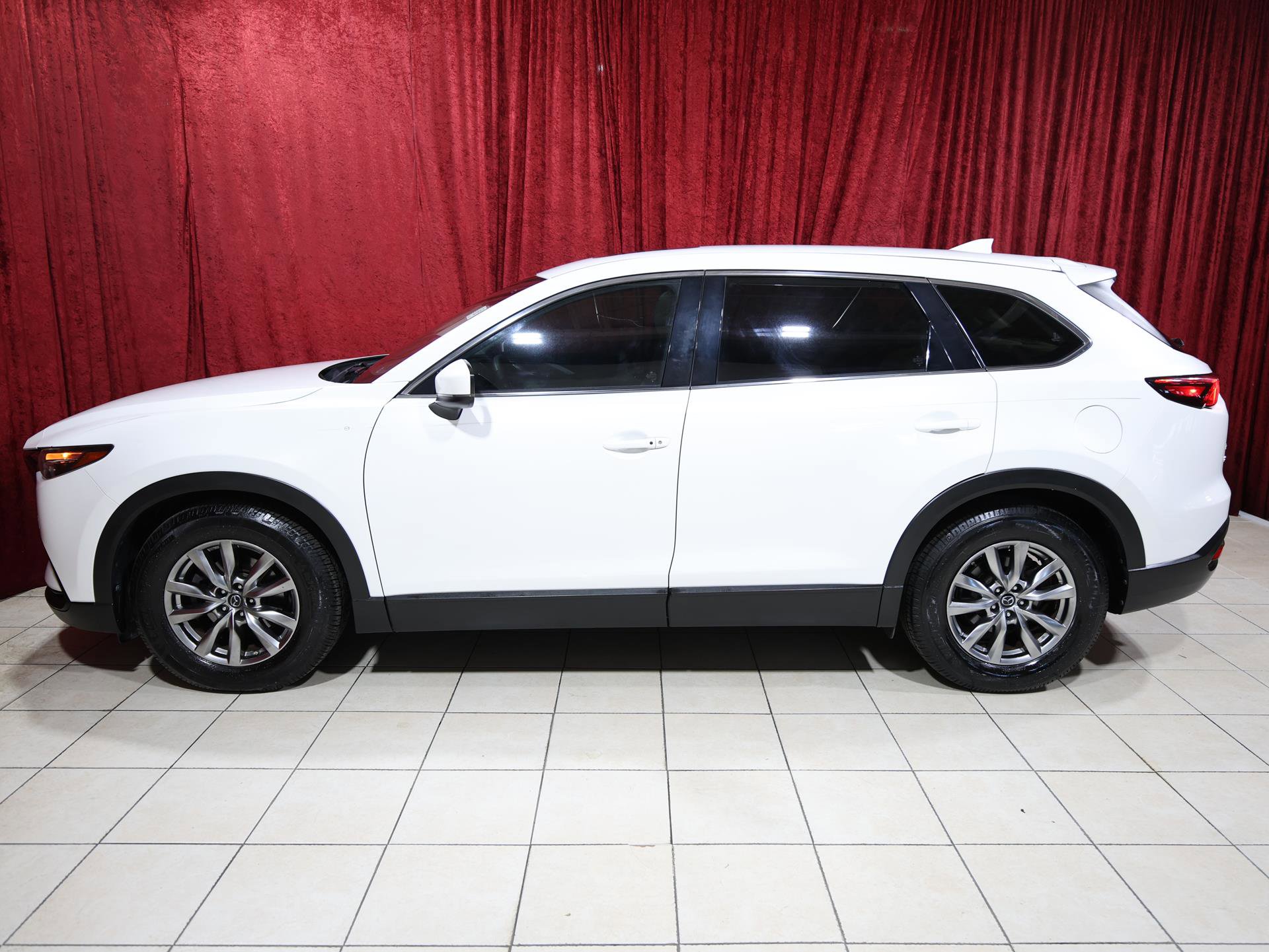 Used 2018 MAZDA CX-9 Touring w/ Touring Premium Package image 4