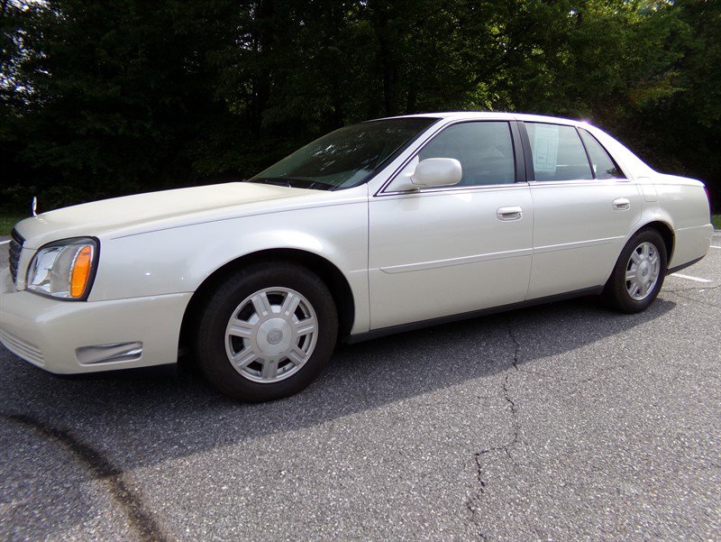 Used 2003 Cadillac De Ville Sedan w/ Comfort & Convenience Package