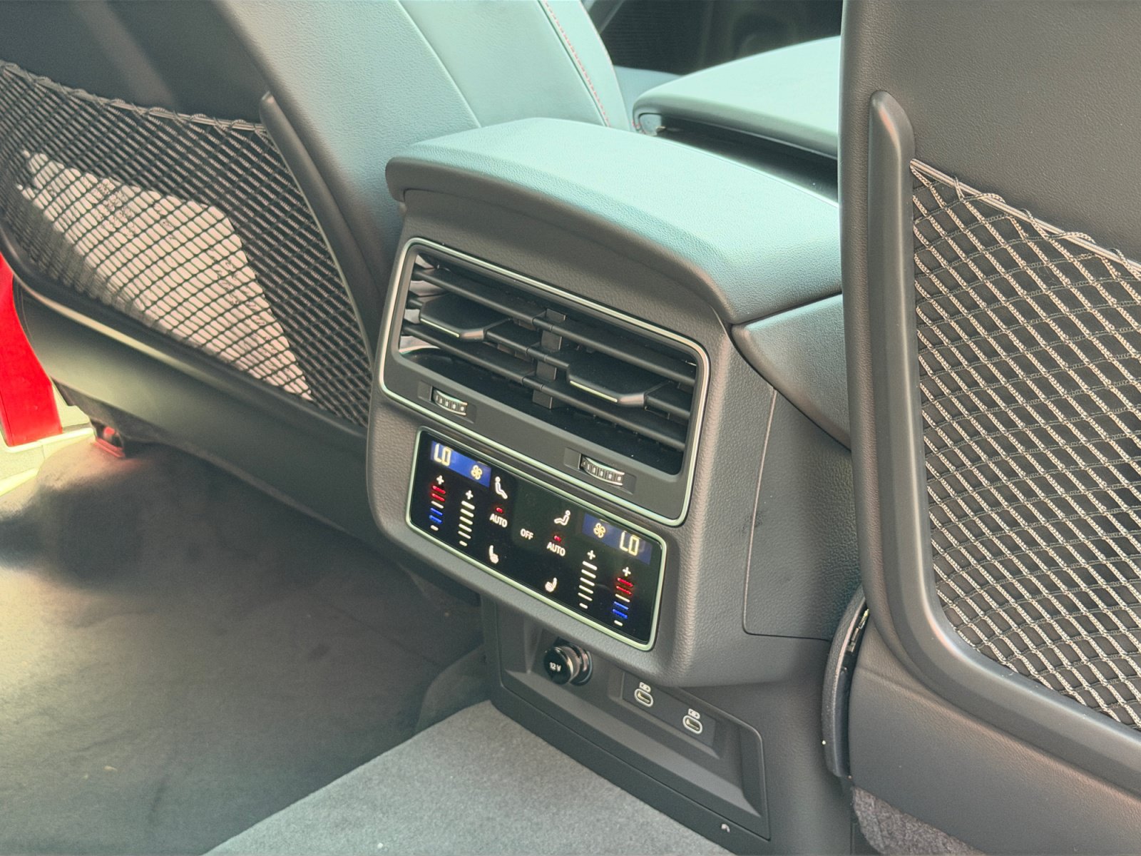 New 2026 Audi SQ8 Prestige AWD/4WD image 26
