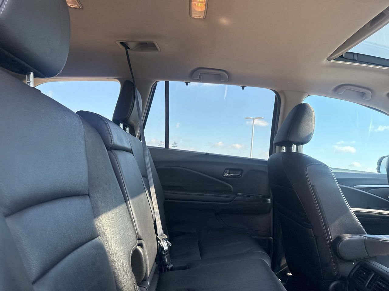 Used 2022 Honda Pilot Special Edition image 32