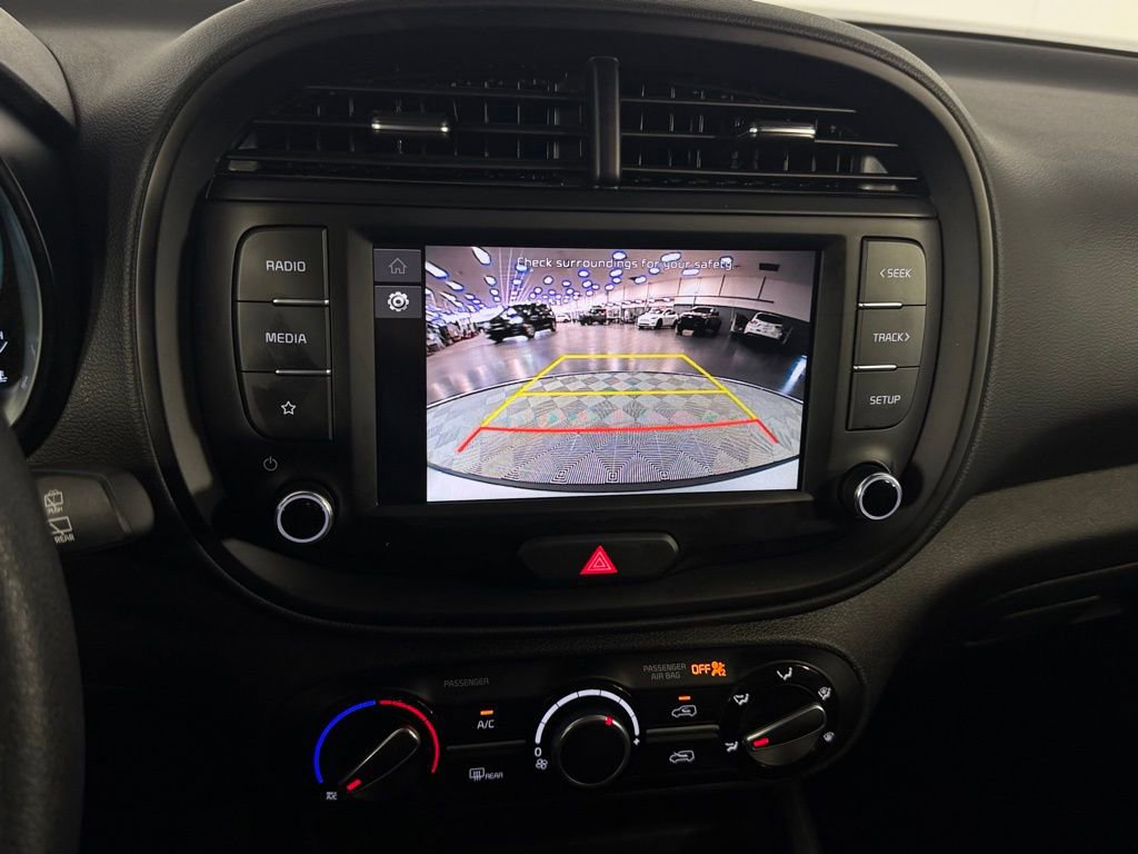 Used 2025 Kia Soul LX w/ LX Technology Package image 14