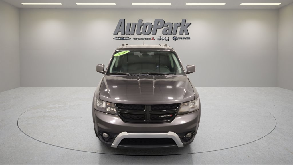 Used 2020 Dodge Journey Crossroad FWD image 2