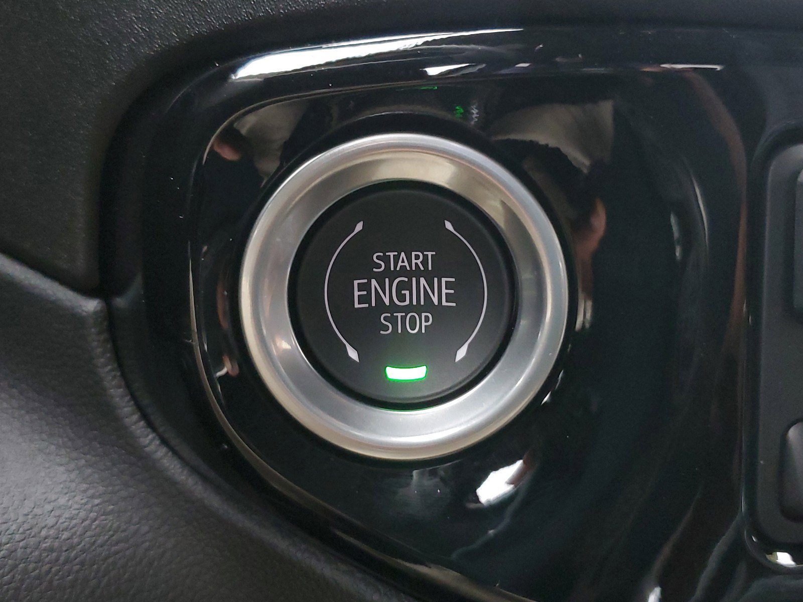 New 2025 GMC Sierra 2500 SLT w/ SLT Premium Package image 33