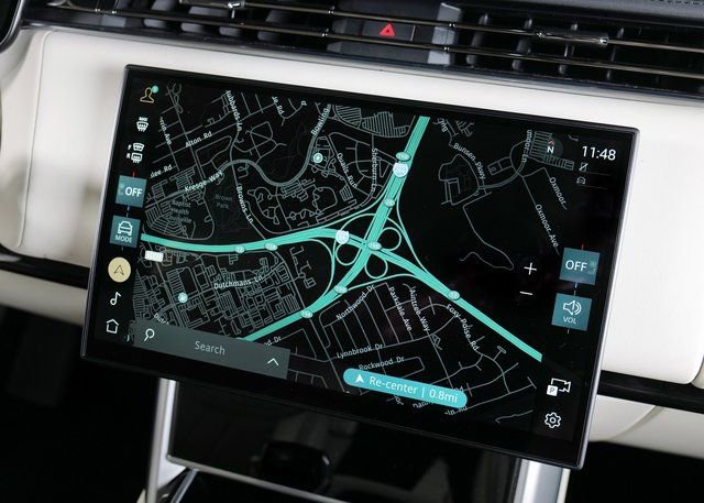 New 2026 Land Rover Range Rover SE image 15