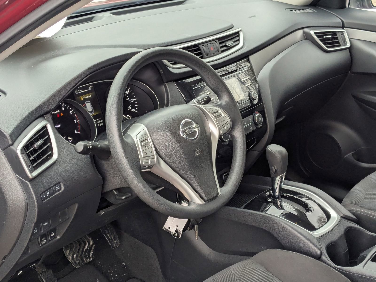 Used 2015 Nissan Rogue S image 13