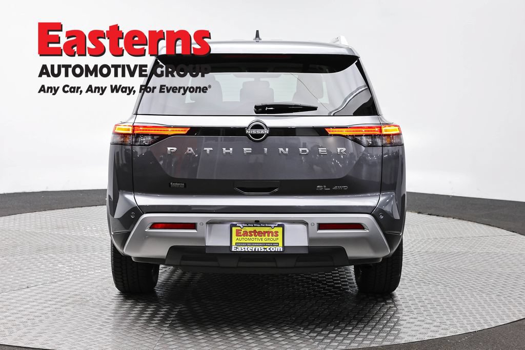 Used 2022 Nissan Pathfinder SL AWD/4WD image 6