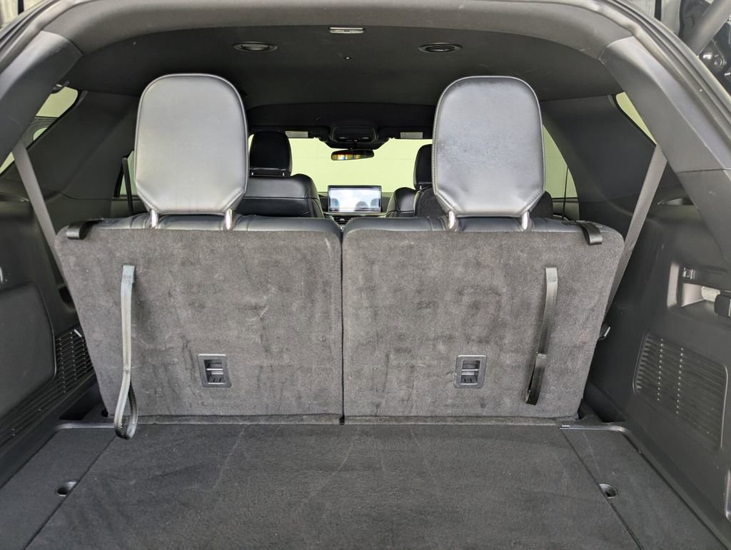 Used 2025 Ford Explorer ST-Line w/ ST-Line Street Pack image 29