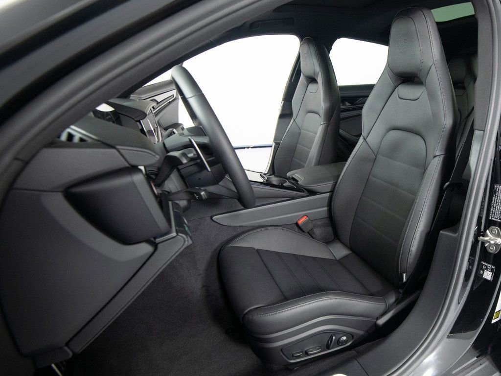 New 2026 Porsche Panamera 4 image 16