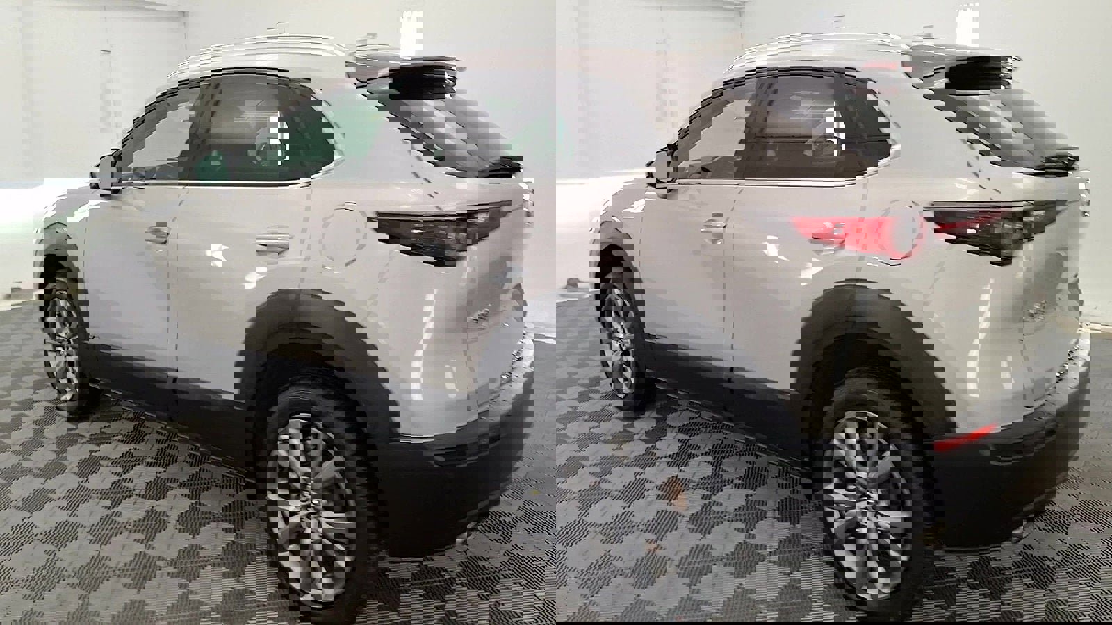 Used 2024 MAZDA CX-30 AWD 2.5 S w/ Premium Package image 2