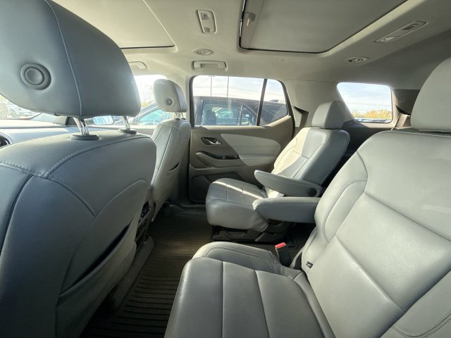 Used 2019 Chevrolet Traverse LT w/ LT Premium Package FWD image 9