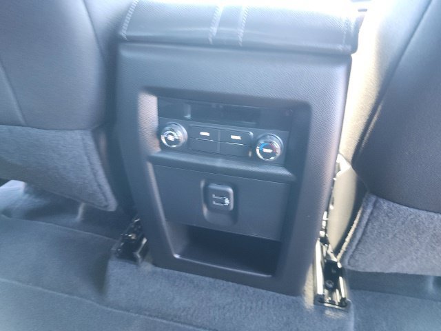 Certified 2023 Chevrolet Traverse LT FWD image 28