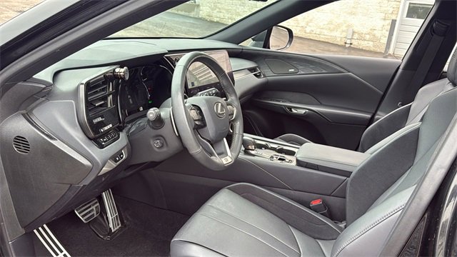 Used 2024 Lexus RX 500h F Sport image 25