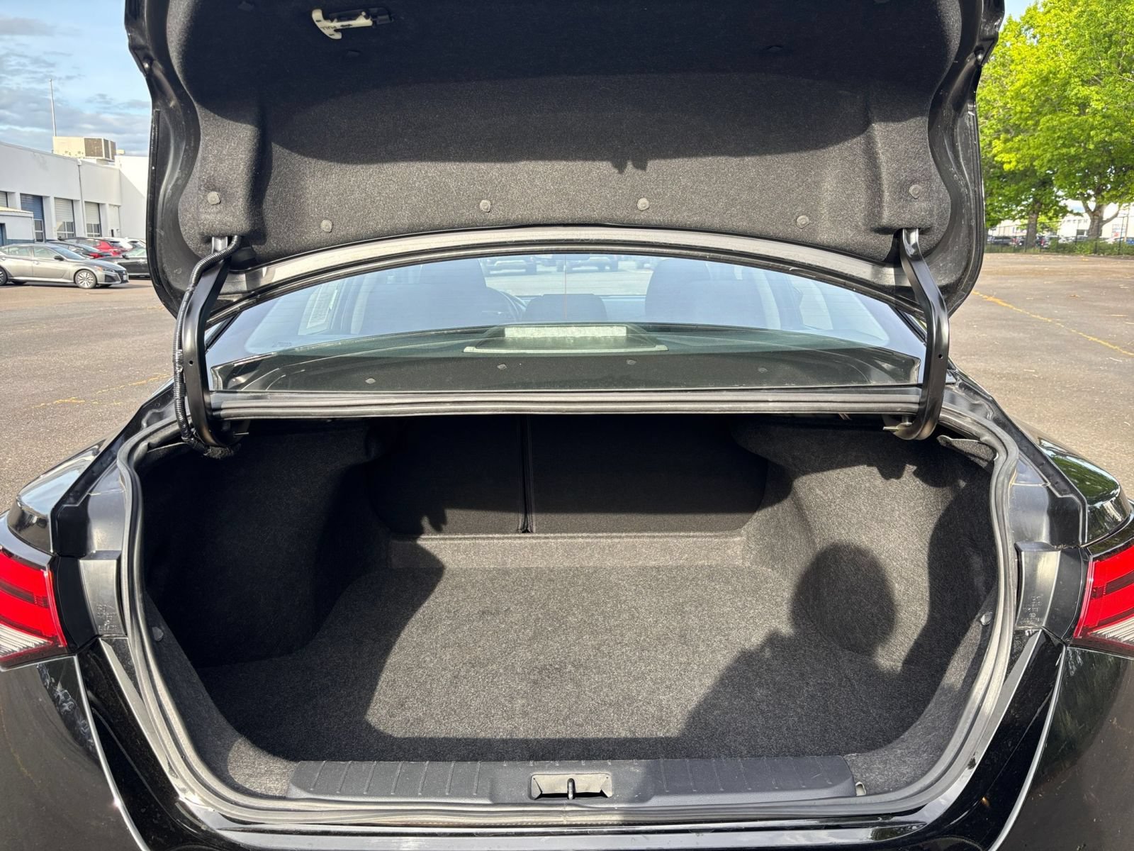 Used 2025 Nissan Sentra SV FWD image 24