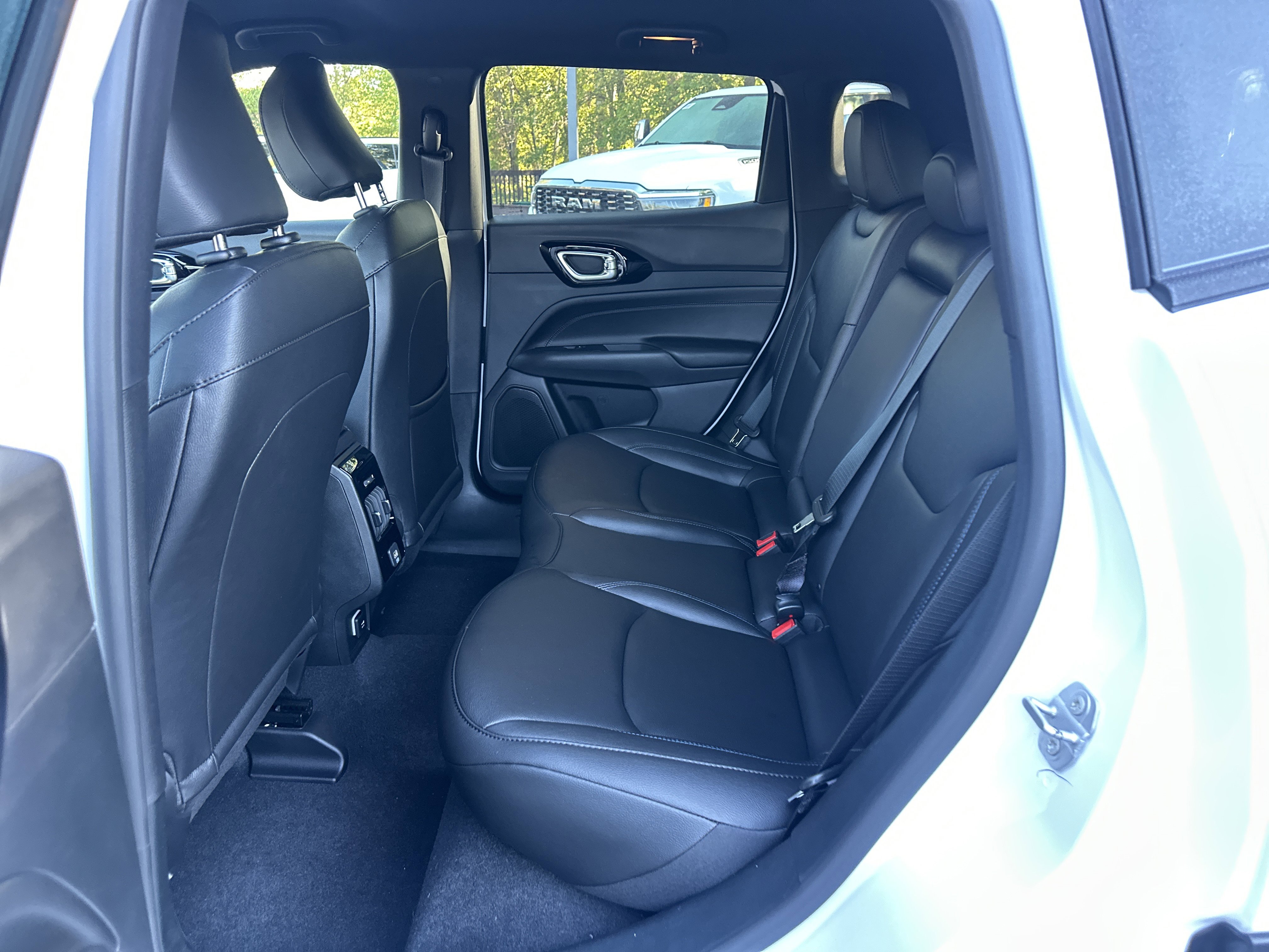 New 2026 Jeep Compass Limited image 31