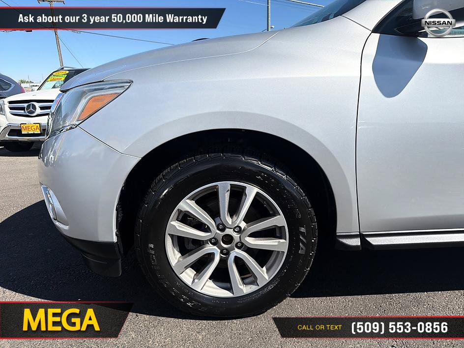 Used 2015 Nissan Pathfinder SV FWD image 28