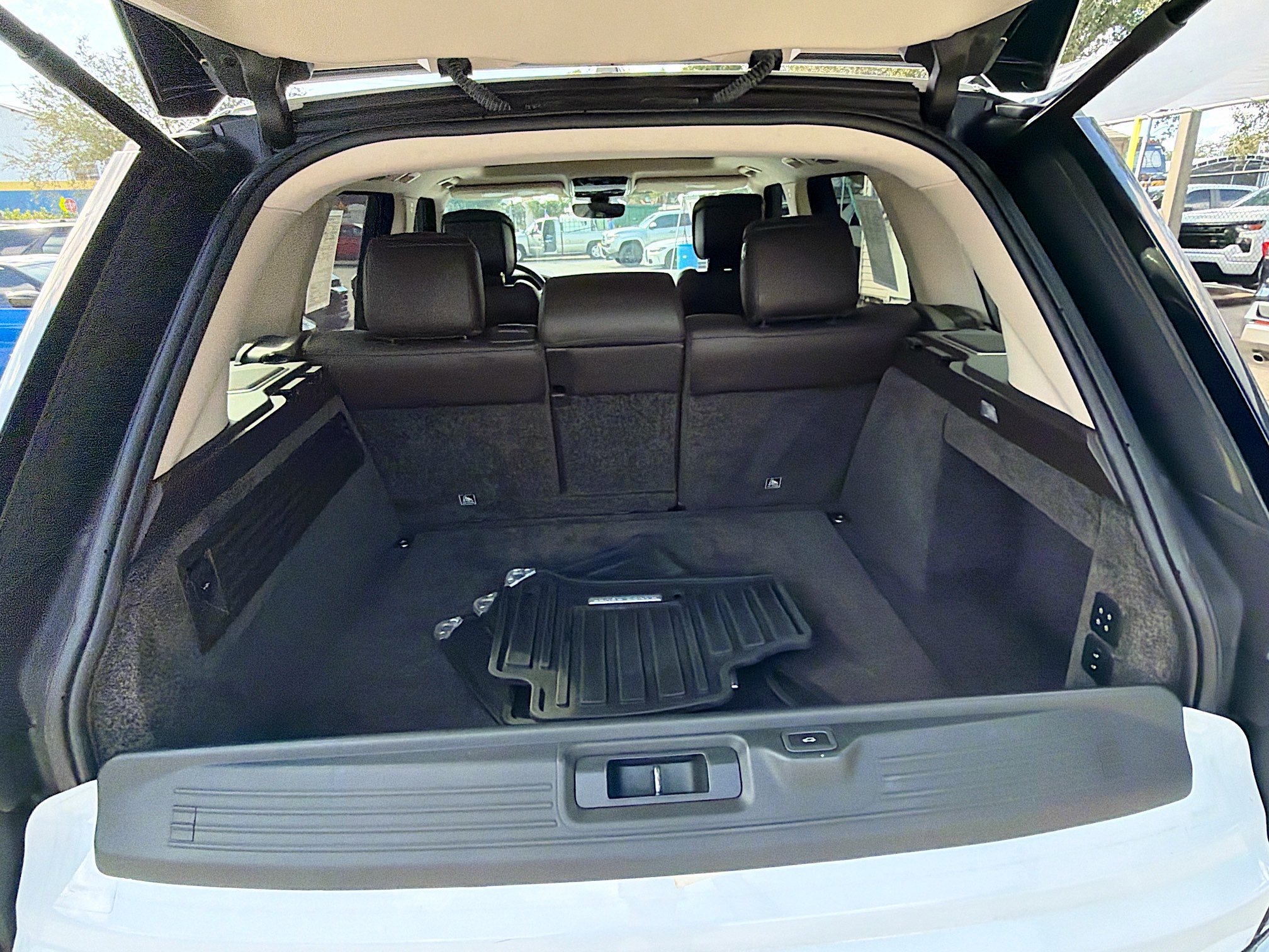 Used 2018 Land Rover Range Rover HSE image 27