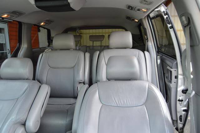 Used 2004 Toyota Sienna XLE Limited w/ Limited Pkg 5 FWD image 18