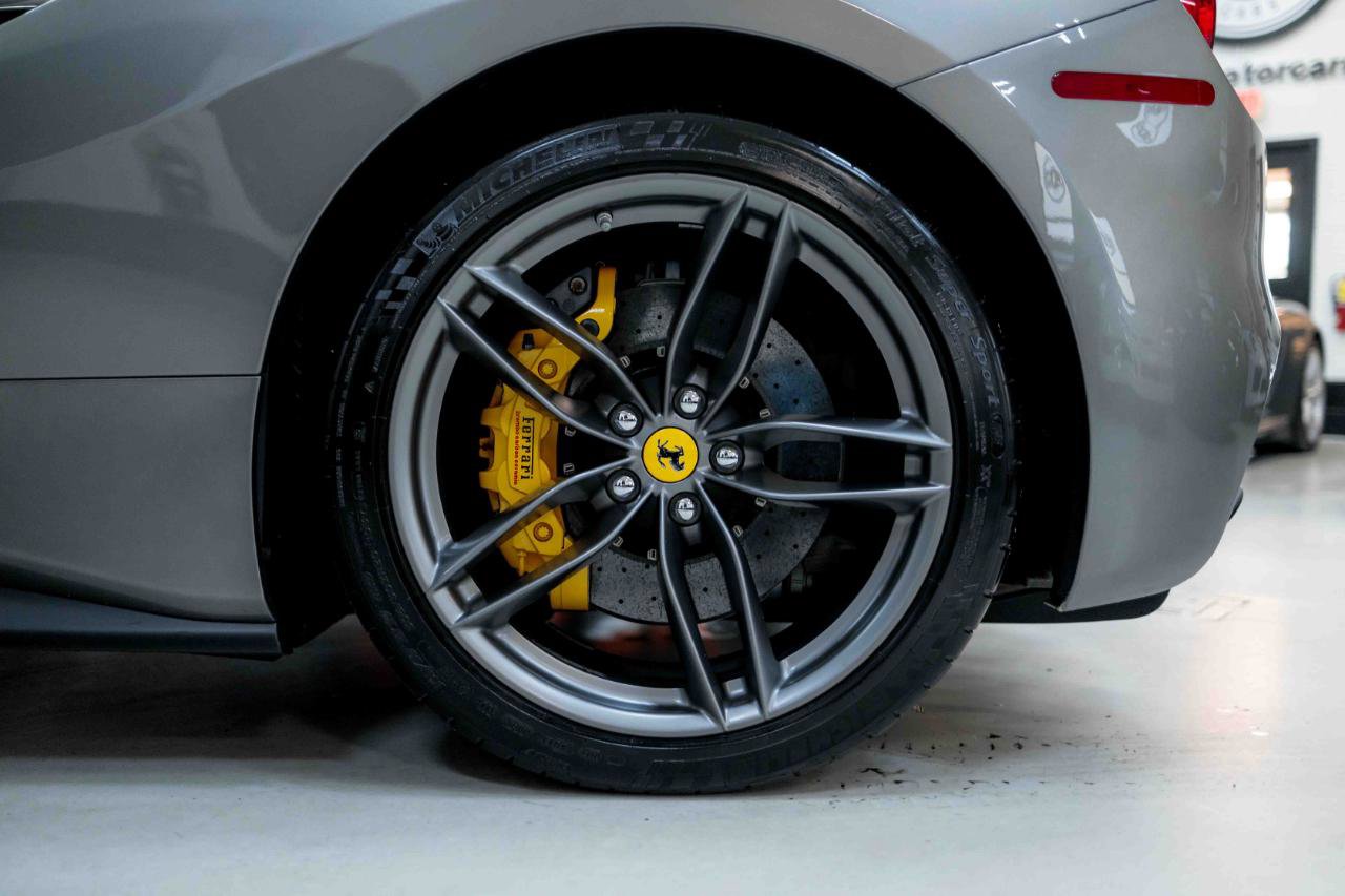 Used 2018 Ferrari 488 Spider image 38