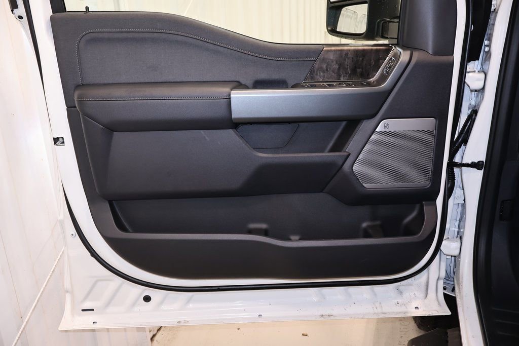 New 2026 Ford F250 Lariat w/ Black Appearance Package image 10