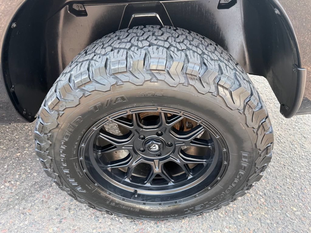 Used 2019 RAM 1500 Classic SLT w/ Black Appearance Group AWD/4WD image 21