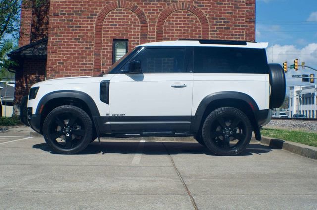 Used 2022 Land Rover Defender 90 S image 8