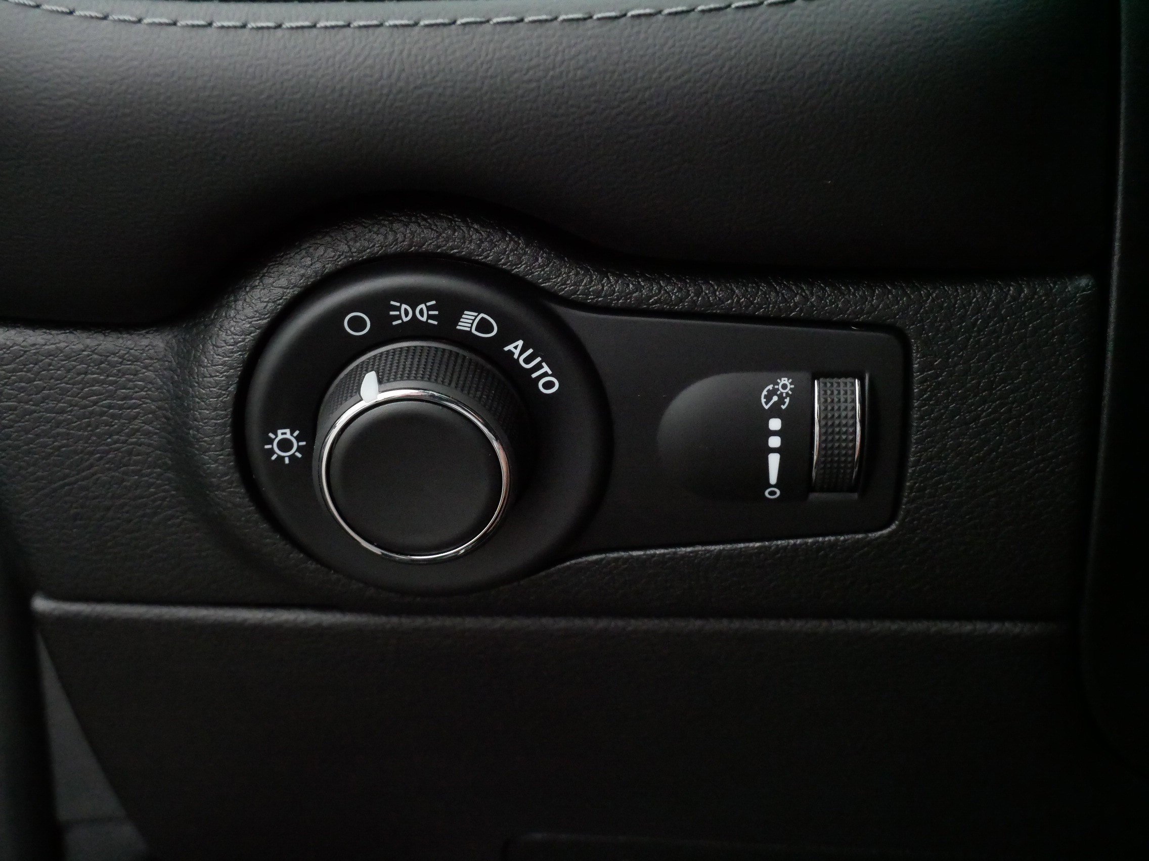 Used 2024 Dodge Durango SXT AWD/4WD image 27