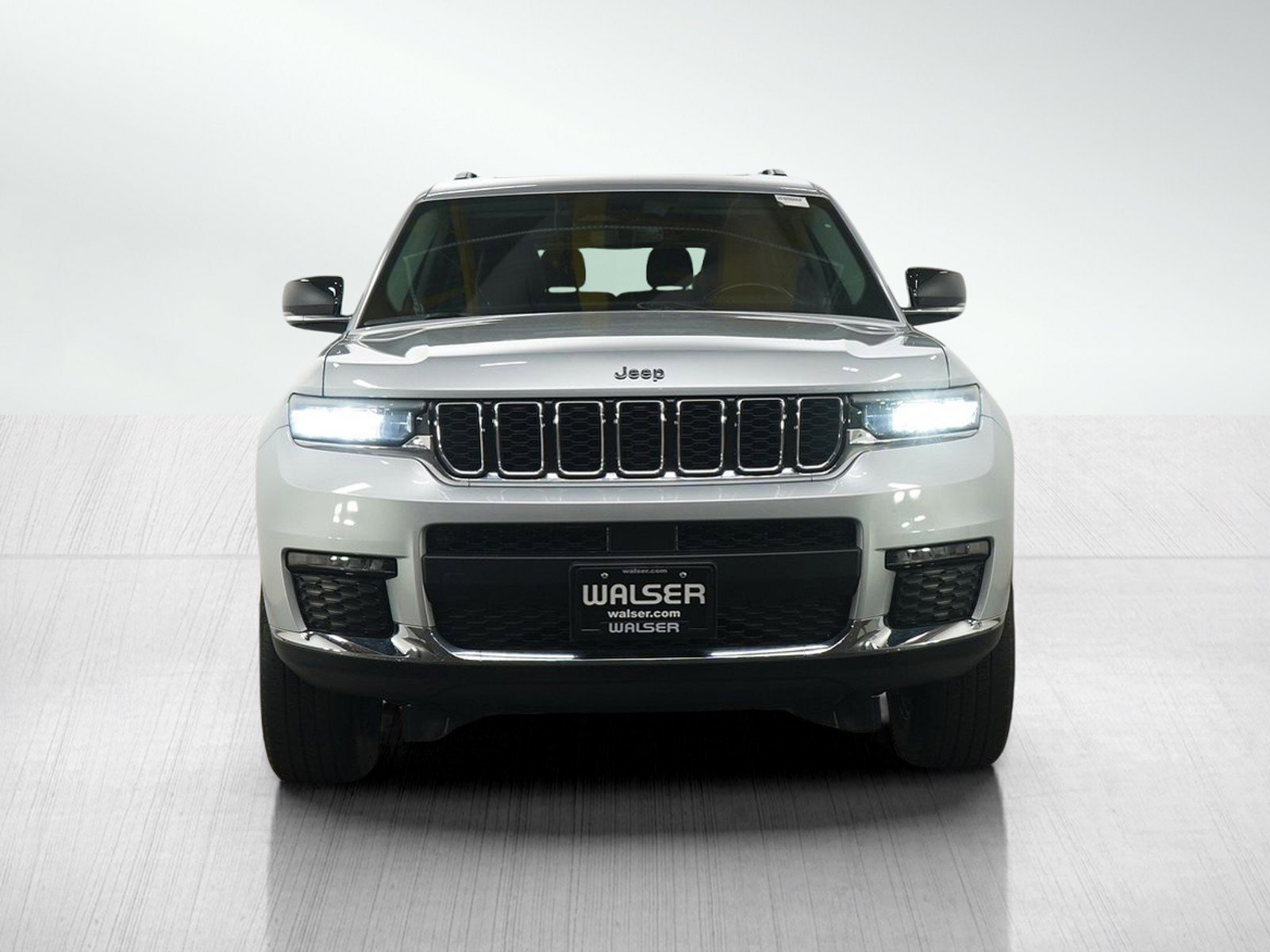 Used 2021 Jeep Grand Cherokee L Limited AWD/4WD image 8