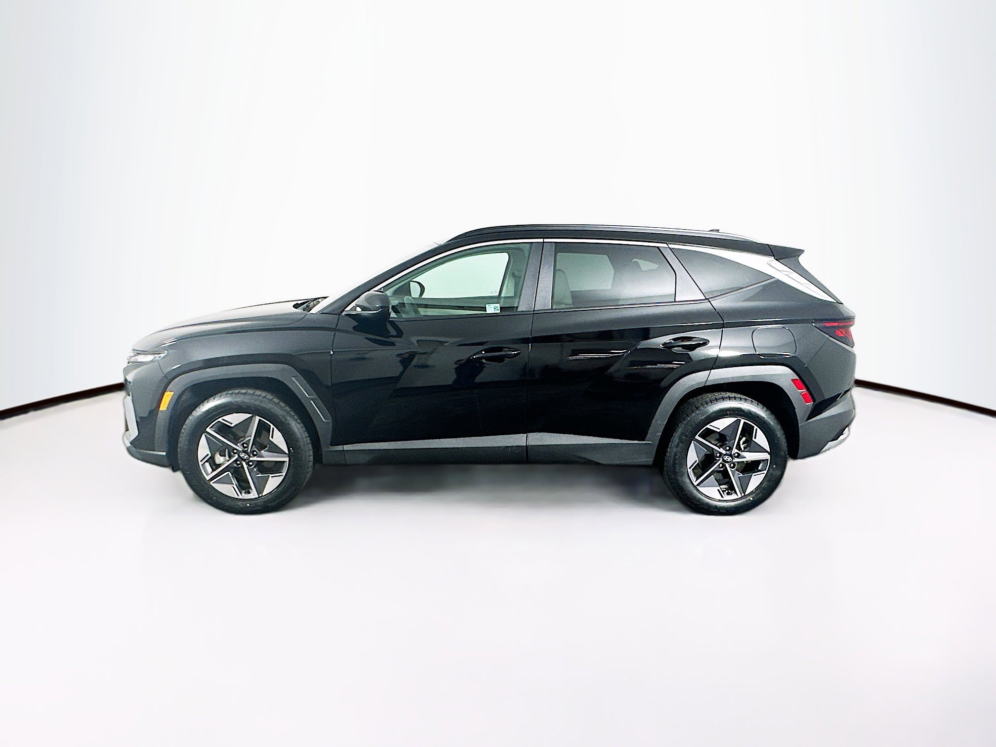 Used 2025 Hyundai Tucson SEL AWD/4WD image 4