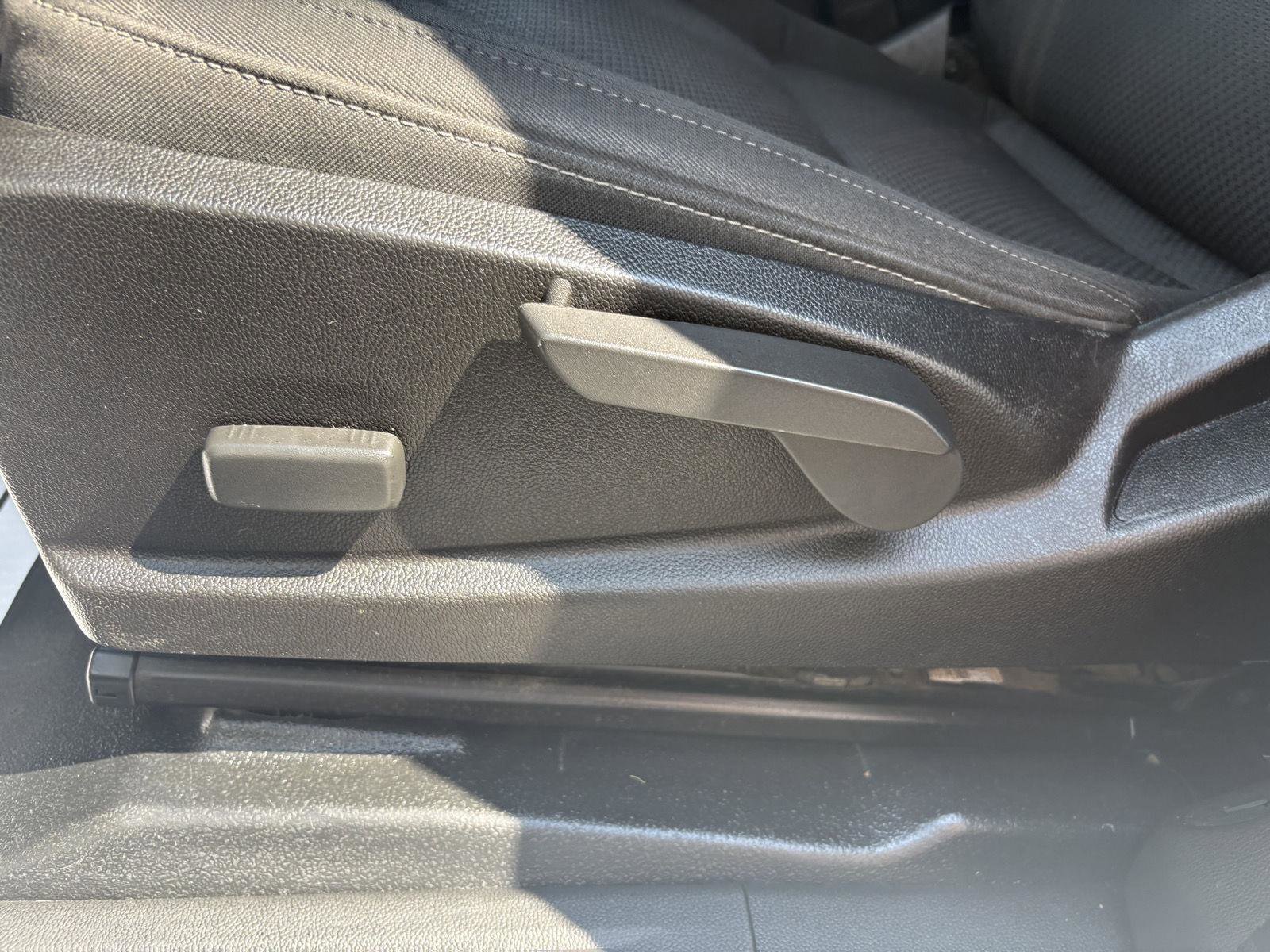 Used 2020 Chevrolet Colorado LT w/ Safety Package image 3