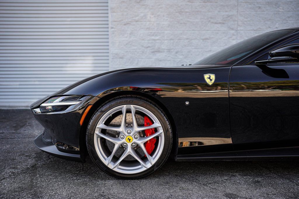 Used 2023 Ferrari Roma image 10