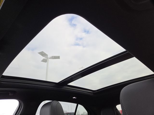 Used 2024 Cadillac XT4 Premium Luxury w/ Technology Package image 3