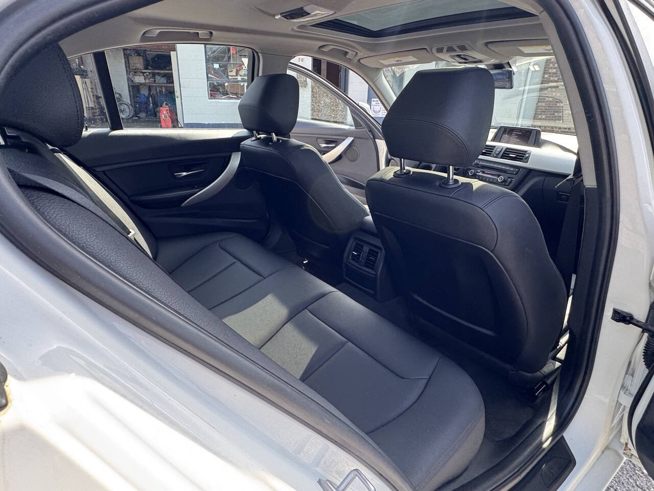 Used 2014 BMW 320i xDrive Sedan AWD/4WD image 30