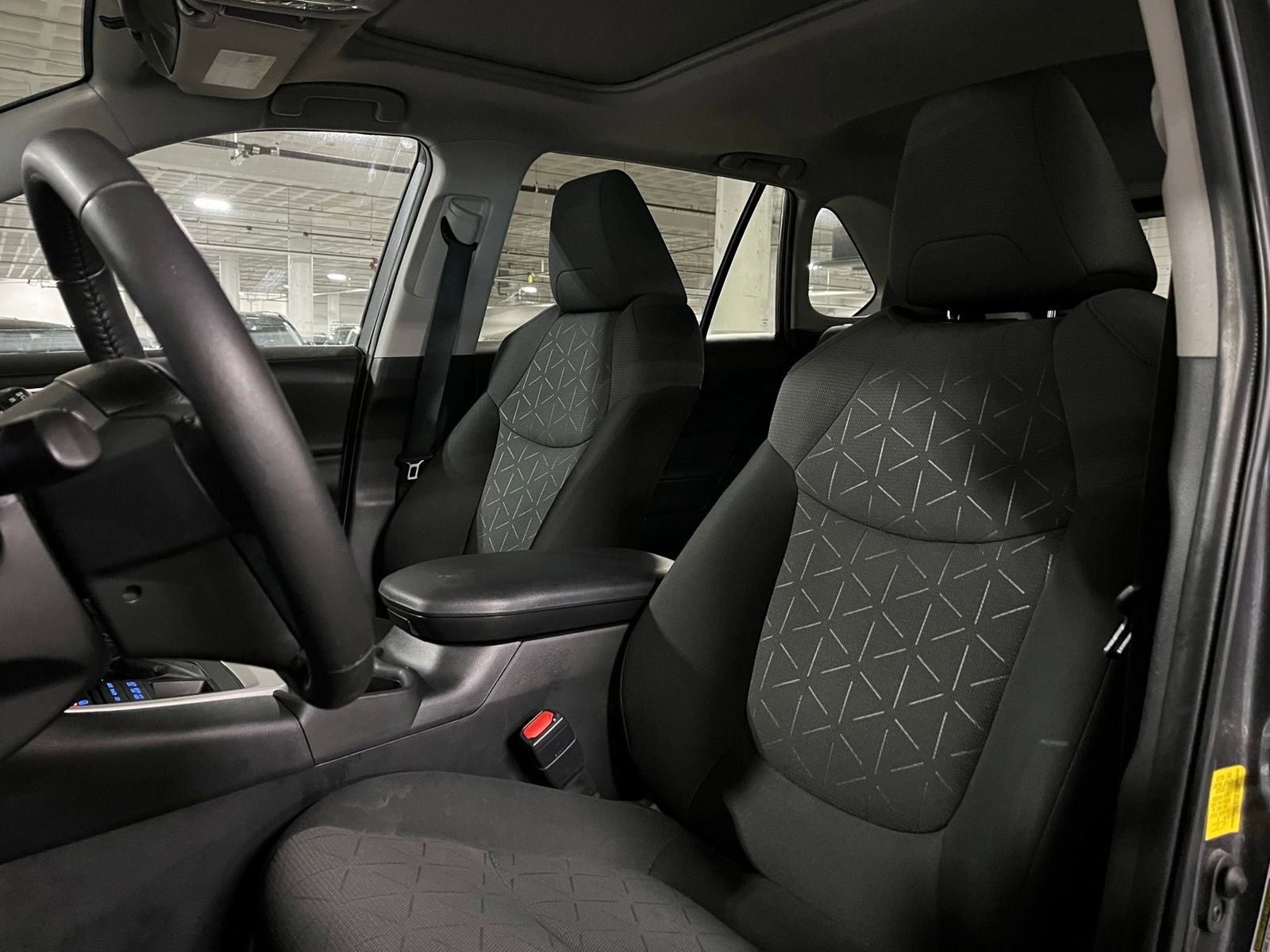 Used 2022 Toyota RAV4 XLE w/ Convenience Package AWD/4WD image 13