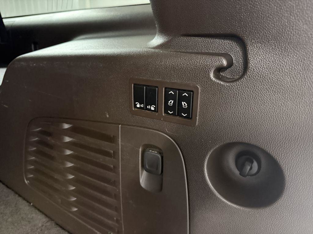 Used 2019 GMC Yukon XL Denali w/ Denali Ultimate Package image 39