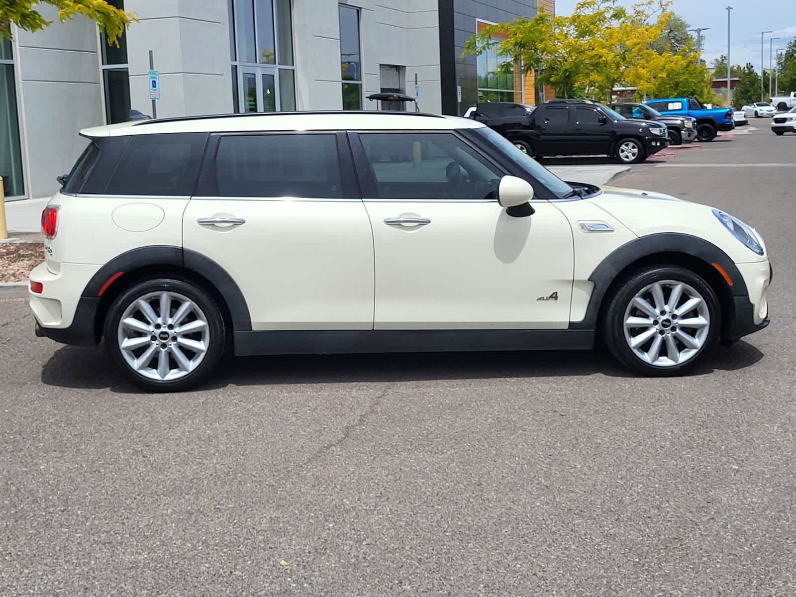 Used 2017 MINI Cooper Clubman S AWD/4WD image 4