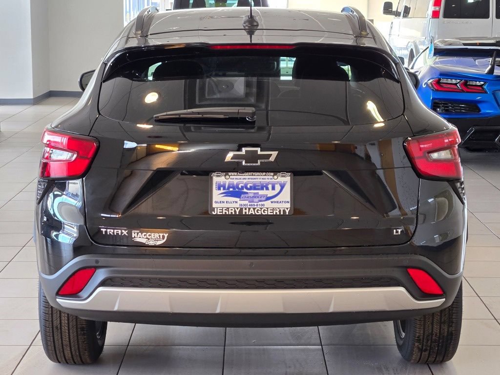 New 2026 Chevrolet Trax LT w/ Driver Confidence Package FWD image 11