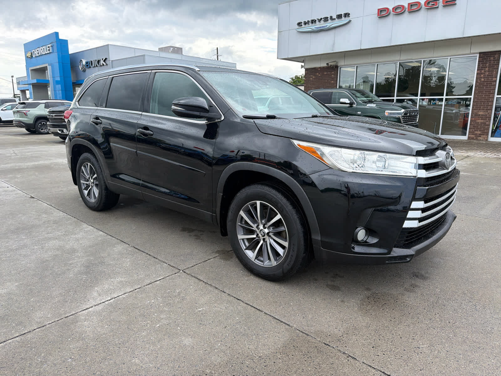 Used 2019 Toyota Highlander XLE