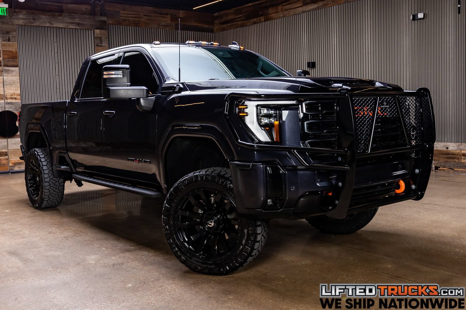 Used 2025 GMC Sierra 2500 AT4 w/ AT4 Premium Plus Package AWD/4WD image 1