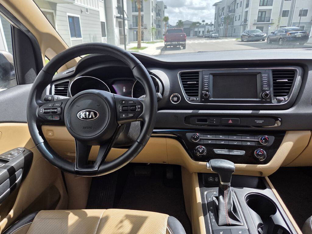 Used 2017 Kia Sedona LX w/ LX Essentials Premium Package image 41