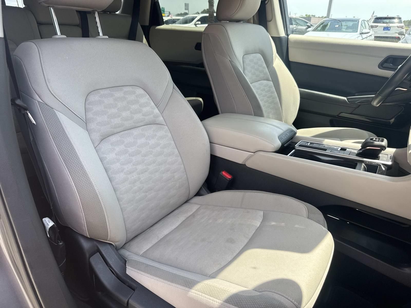 Used 2024 Nissan Pathfinder SV FWD image 12
