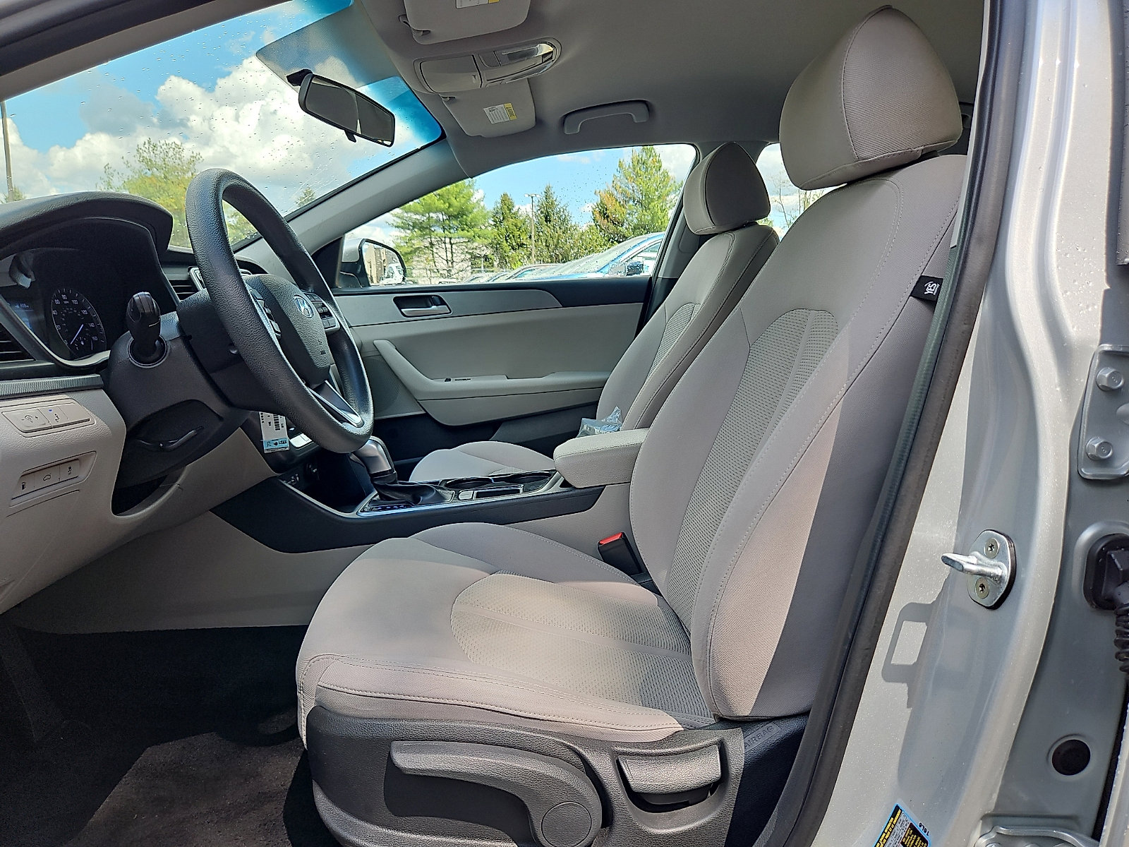 Used 2019 Hyundai Sonata SE FWD image 14