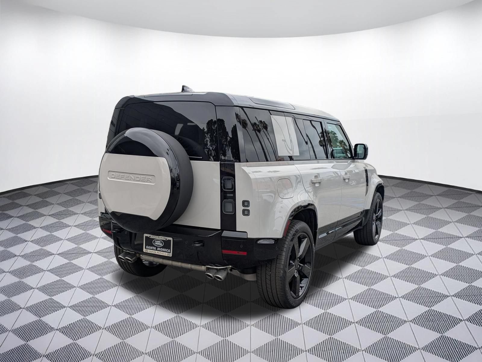 New 2026 Land Rover Defender 110 X-Dynamic SE AWD/4WD image 5