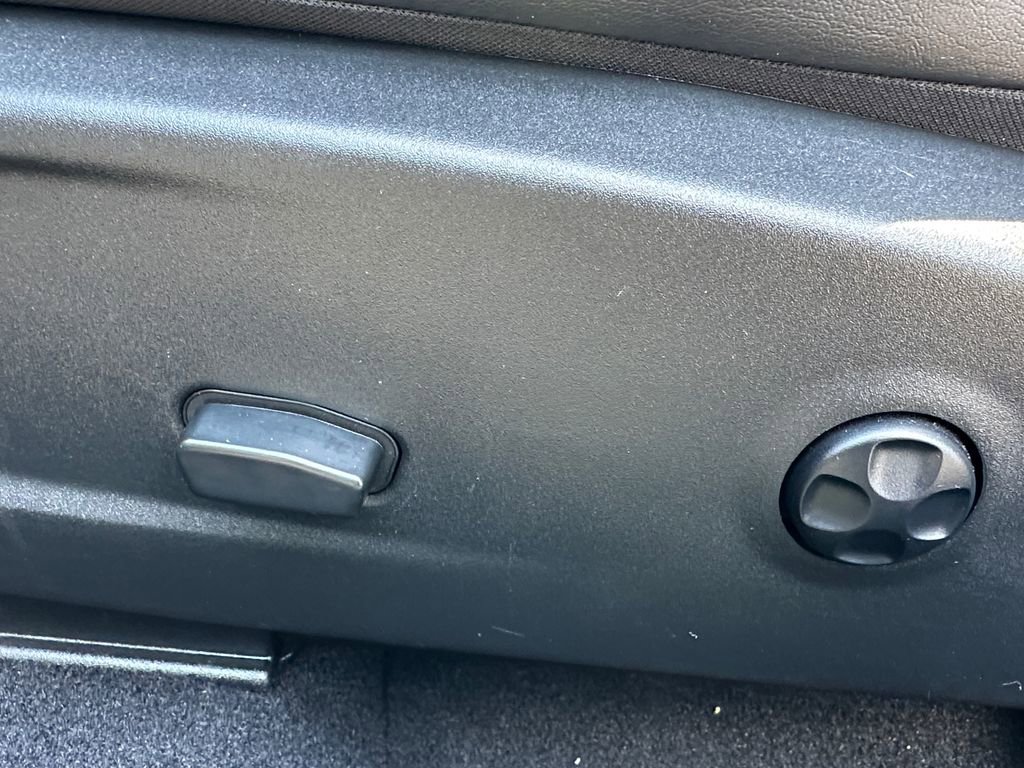 Used 2019 Dodge Challenger R/T Scat Pack w/ Plus Package RWD image 10