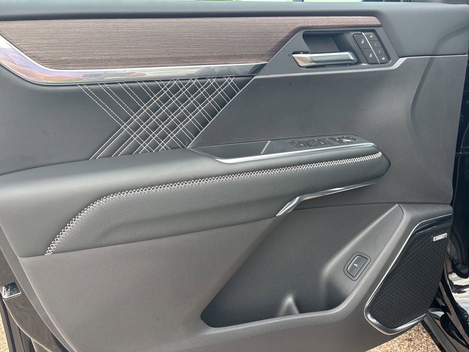 New 2026 GMC Acadia Denali image 11