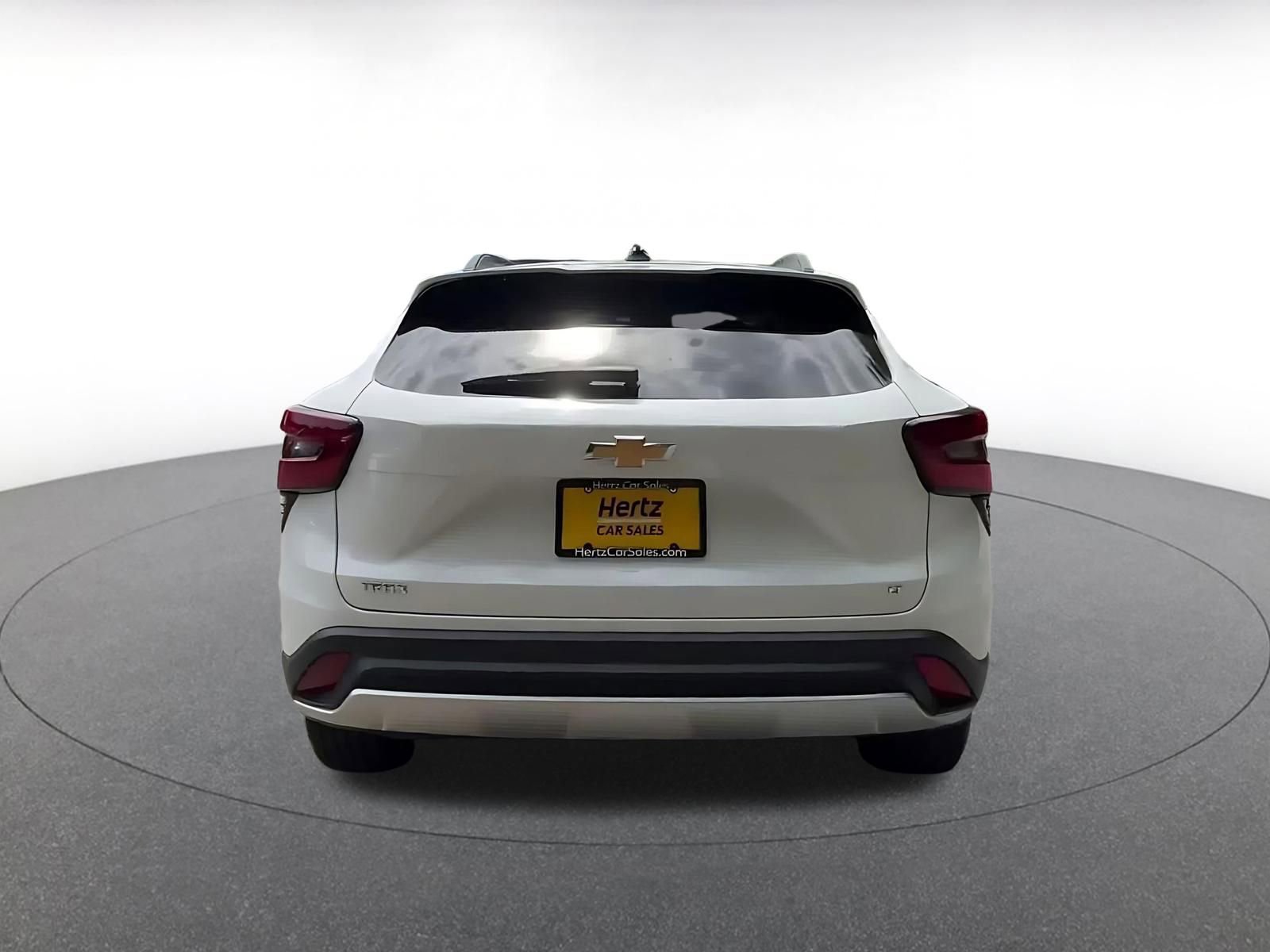 Used 2025 Chevrolet Trax LT FWD image 12